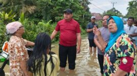Pemkab Bungo menetapkan status tanggap darurat akibat banjir dan longsor yang melanda sembilan kecamatan serta merendam ribuan rumah warga.( Poto JAMBIPRIMA.COM ).