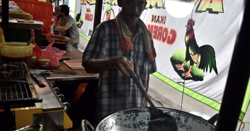Harga Cabai Rawit Madiun masih tinggi dan menekan pedagang nasi pecel di Kota Madiun.(  ilustrasi Poto : Suara.com ).