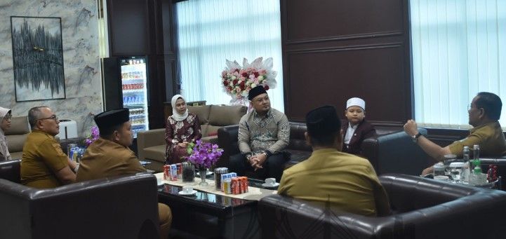 Wali Kota Jambi dukung siswa SDIT Jambi Dhirga Al Ghanny menuju Olimpiade Matematika Dunia Tokyo.( Poto : JAMBIPRIMA.COM ).