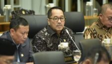 Firman Soebagyo (tengah) minta pemerintah perkuat sektor swasta, Dalam keterangannya kepada Parlementaria di Jakarta, Sabtu (30/5/2026). (Poto : DDR RI )