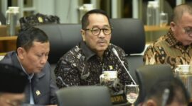 Firman Soebagyo (tengah) minta pemerintah perkuat sektor swasta, Dalam keterangannya kepada Parlementaria di Jakarta, Sabtu (30/5/2026). (Poto : DDR RI )