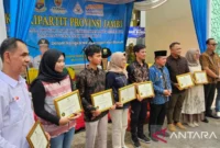 May Day 2026 Jambi diisi dialog tripartit, donor darah, dan aksi sosial untuk memperkuat hubungan industrial yang harmonis antara buruh. ( Poto : ANTARA )