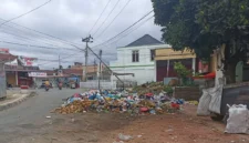 Pemerintah menetapkan tarif Rp45 ribu per ruko untuk layanan pengangkutan sampah.( Poto : istimewa )