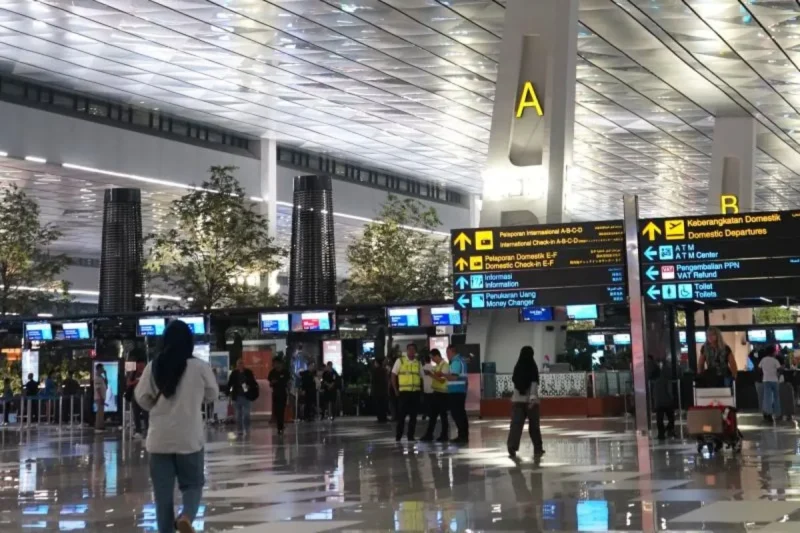 Imigrasi menggagalkan 42 WNI yang hendak haji nonprosedural ke Arab Saudi. Modus visa terungkap, pengawasan diperketat di bandara.( Poto : ANTARA/ Humas Ditjen Imigrasi )