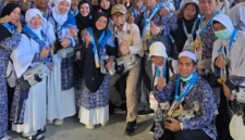 Sesi Poto bersama dengan petugas haji jamaah Haji asal Jambi setelah melaksanakan rangkaina Armuzna( Poto : jambione.com)