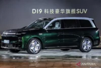Leapmotor D19 resmi hadir di China dengan baterai EREV 80,3 kWh, teknologi semi otonom, dan jarak tempuh hingga 720 km.( Poto : ANTARA ).