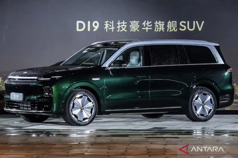 Leapmotor D19 resmi hadir di China dengan baterai EREV 80,3 kWh, teknologi semi otonom, dan jarak tempuh hingga 720 km.( Poto : ANTARA ).