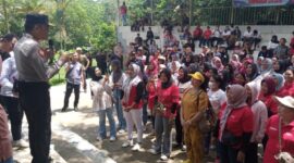 Kapolda Jambi Irjen Pol Krisno H Siregar menghadiri peringatan May Day 2026 bersama KSBSI Jambi di Hutan Kota Sabki, Alam Barajo.( Poto : Sinar Jambi )