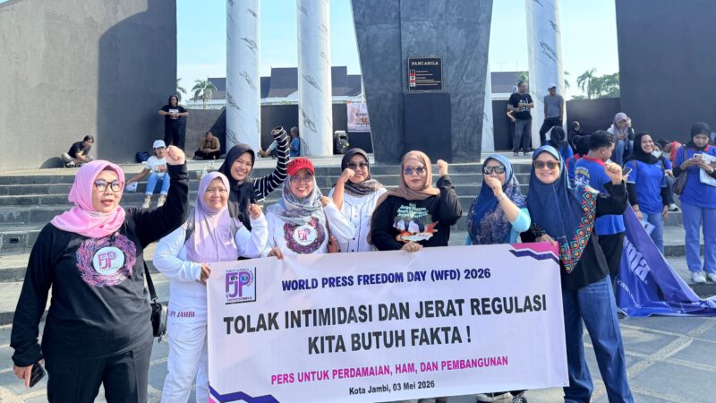 Kebebasan pers Indonesia 2026 menjadi sorotan FJPI Jambi. Peringkat global menurun dan kasus kekerasan terhadap jurnalis, terutama perempuan.( Poto : JERNIH.ID ).