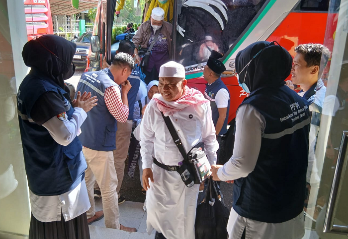 Kloter perdana jamaah haji Jambi yang berjumlah 445 orang dijadwalkan berangkat ke Tanah Suci pada Selasa.( Poto : MINA NEWS.NET ).