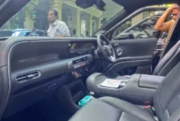 Hyundai Motor Indonesia melakukan pembaruan software pada Hyundai Palisade melalui OTA untuk meningkatkan keamanan sistem kursi elektrik.( Poto : ANTARA /Chairul Rohman ).
