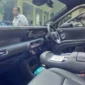 Hyundai Motor Indonesia melakukan pembaruan software pada Hyundai Palisade melalui OTA untuk meningkatkan keamanan sistem kursi elektrik.( Poto : ANTARA /Chairul Rohman ).
