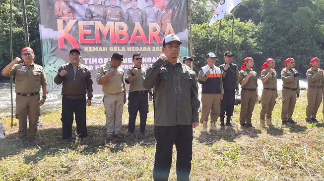 Kembara PKS Jambi menempa ratusan kader melalui pelatihan alam terbuka di Rantau Kermas untuk membentuk kepemimpinan tangguh, berintegritas, dan siap mengabdi kepada masyarakat.( Poto : infojambi.com)