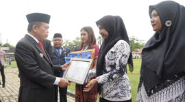 Al Haris memimpin upacara Otoda dan Hardiknas 2026 di Bungo, menekankan sinergi pusat-daerah, peningkatan pendidikan, dan kesejahteraan guru di Jambi.( Poto : infojambi.com)