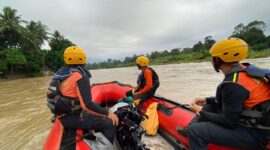 Remaja 15 tahun hilang terseret arus Sungai Batang Merangin.( Poto : jambilink.id ).