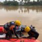 Pencarian Dimas Ramadhoni di Sungai Batang Tembesi masih menjadi fokus utama tim SAR gabungan.( Poto : jambilink.id ).
