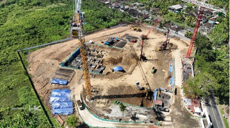 Hutama Karya mempercepat pembangunan RS Adhyaksa Bali di Jembrana. ( Poto : JAMBIEKSPRES.CO.ID )