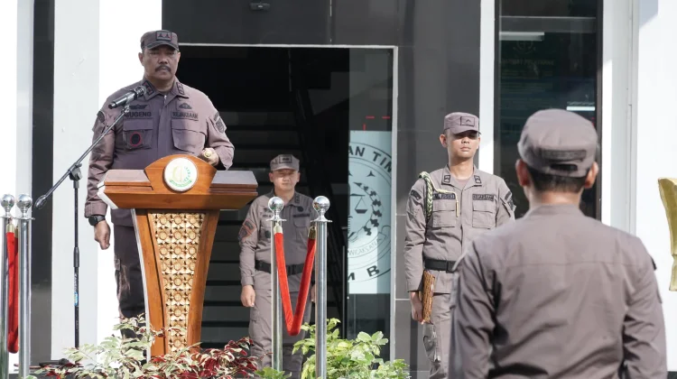 Kajati Jambi Pimpin Upacara HUT ke-75 PERSAJA, Tekankan Integritas Jaksa.( Poto : RRI.CO.ID ).