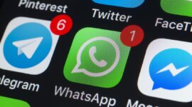 Notifikasi WhatsApp Tidak Muncul? Ini Penyebab dan Cara Mengatasinya( poto : cnn indonesia ).