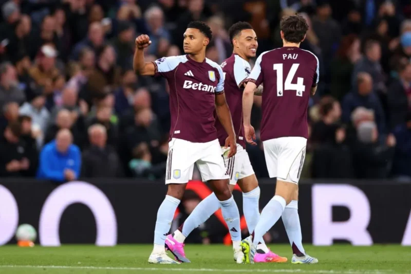Aston Villa memastikan tiket Liga Champions musim depan setelah mengalahkan Liverpool 4-2 di Villa Park pada pekan ke-37 Liga Inggris.( Poto : ANTARA ).