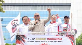 Aksi damai dari Federasi Serikat Pekerja Global Indonesia yang digelar di Jakarta, Senin (25/5/2026).( Poto : Biro Humas Kemnaker )