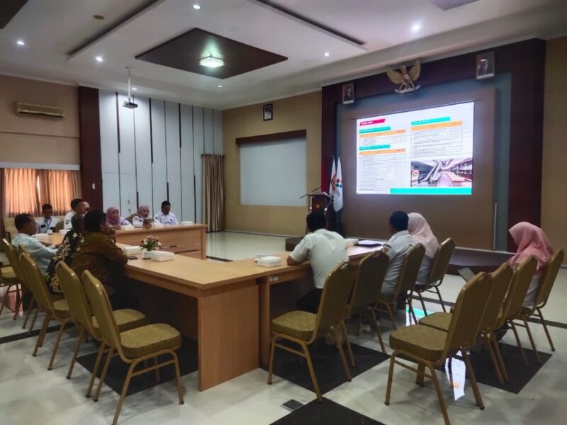 RSUD KRT Setjonegoro Wonosobo menghadirkan program makan gratis bagi penunggu pasien kelas 3 serta berbagai inovasi layanan kesehatan sosial. ( Poto : INDORAYA.NEWS ).