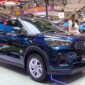 Daihatsu Rocky Hybrid hadir dengan teknologi e-SMART Hybrid yang menggabungkan efisiensi bahan bakar tinggi dan performa responsif, dengan konsumsi hingga lebih dari 30 km/liter.( Poto : detikcom/ Grandyos Zafna ).