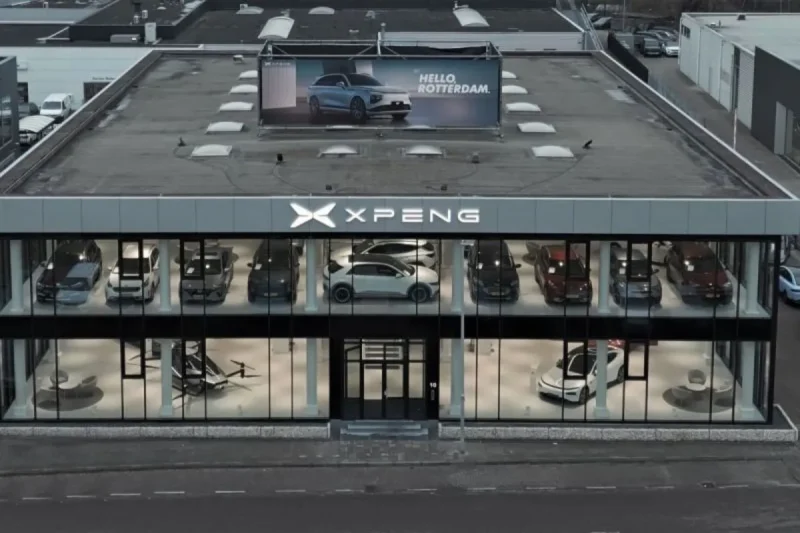Xpeng menjajaki akuisisi pabrik Volkswagen di Eropa untuk memperluas produksi mobil listrik, meningkatkan ekspor, dan memperkuat strategi menghadapi pasar EV global.( Poto : ANTARA ).