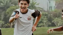 Theodore Leeming Bersinar usai membawa Persija U-20 juara EPA Super League dan langsung dipanggil TC Timnas Indonesia U-19 sebagai persiapan ASEAN U-19 2026 di Medan.( Poto : Inilah.com ).