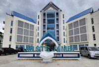 Dosen UIN Jambi digerebek di kos bersama mahasiswi, DPR minta kampus beri sanksi tegas. Simak kronologi lengkap dan langkah resmi kampus.( Poto : istimewa )
