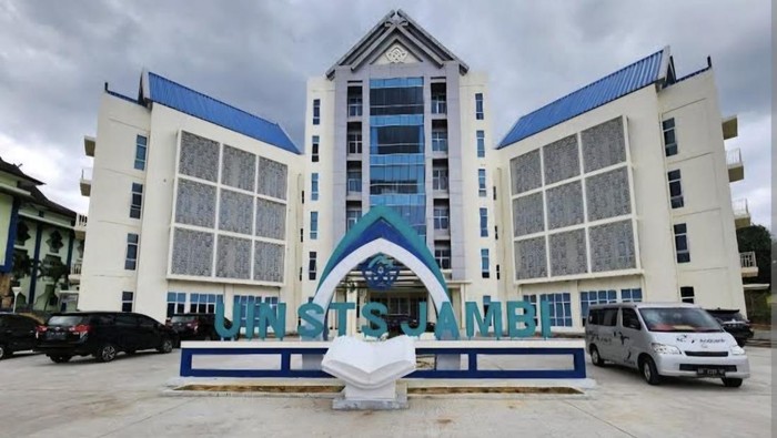 Dosen UIN Jambi digerebek di kos bersama mahasiswi, DPR minta kampus beri sanksi tegas. Simak kronologi lengkap dan langkah resmi kampus.( Poto : istimewa )