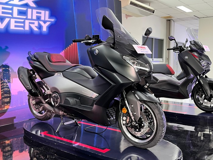 Yamaha Tmax terbaru langsung diserbu konsumen Indonesia meski dibanderol hingga Rp475 juta. Kuota perdana 50 unit habis terjual dalam waktu singkat.( Poto : detikoto ).