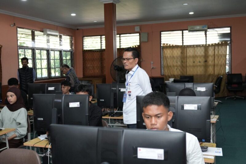 Sebanyak 3.560 peserta mengikuti SMM PTN Barat UNJA dalam Seleksi Mandiri Masuk Perguruan Tinggi Negeri Wilayah Barat.( poto : jambilink.id )