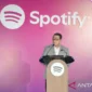 Menteri Ekonomi Kreatif, Teuku Riefky Harsya, memberi sambutan dalam gelaran Spotify Loud & Clear Indonesia di 25hours Hotel, Jakarta, Kamis (25/6/2026).( poto : ANTARA )