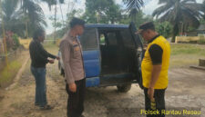Polsek Rantau Rasau mengamankan Isuzu Panther( poto : bicarajambi.com ).