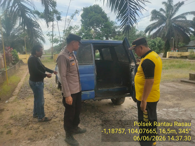 Polsek Rantau Rasau mengamankan Isuzu Panther( poto : bicarajambi.com ).