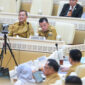 Gubernur Jambi Dr. H. Al Haris, S.Sos, MH( tengah ).poto : bicarajambi.com