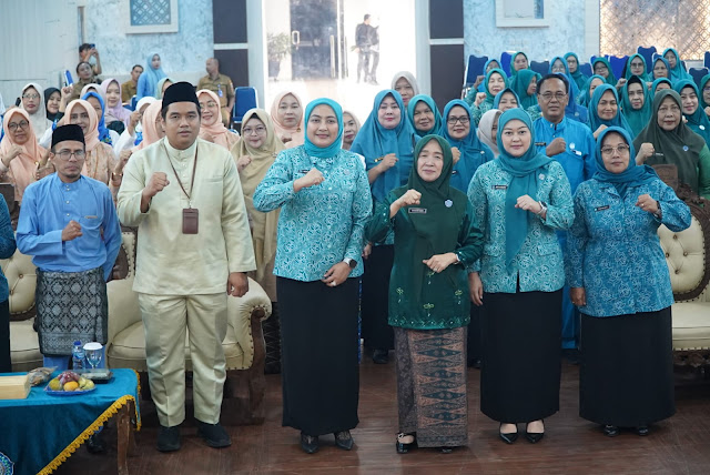 Ketua TP PKK Provinsi Jambi, Hj. Hesnidar Haris, SE (Hesti Haris), di Aula Kantor Bupati Muaro Jambi, Senin (15/06/2026) pagi.( poto : bicarajambi.com )