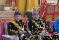 Gubenur Jambi Al Haris (kiri) bersama Anggota DPR-RI Hasan Basi Agus  ( kanan ).( poto : bicarajambi.com )