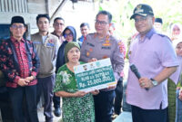 Wali Kota Jambi Dr. dr. H. Maulana, M.K.M.(kanan). ( poto : bicarajambi.com )