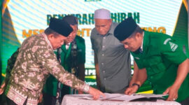 Gubernur Al haris dan Ketua PW GP Ansor Jambi, Habibi, ( poto : infojambi.com )