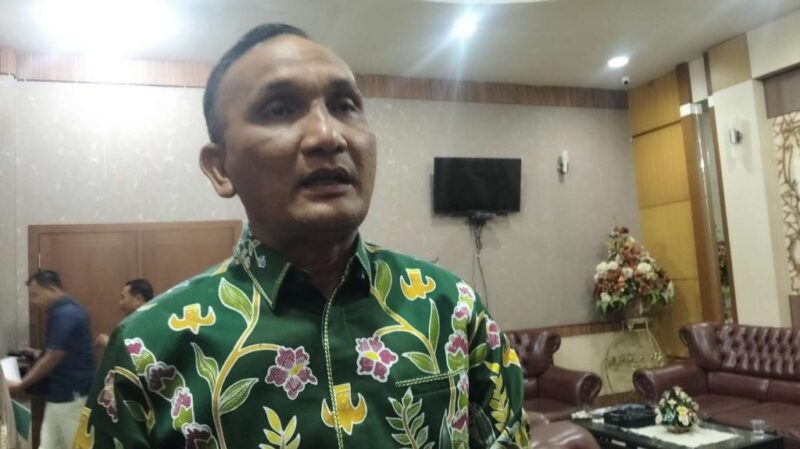 Bupati Sarolangun H. Hurmin memegang keputusan akhir untuk menentukan satu dari tiga kandidat yang lolos seluruh tahapan.( poto : halojambi.com )