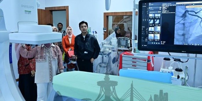 Wakil Wali Kota Jambi, Diza Hazra Aljosha, meresmikan langsung operasional Cathlab pada Jumat (5/6/2026). ( Poto : jambiprima.com)
