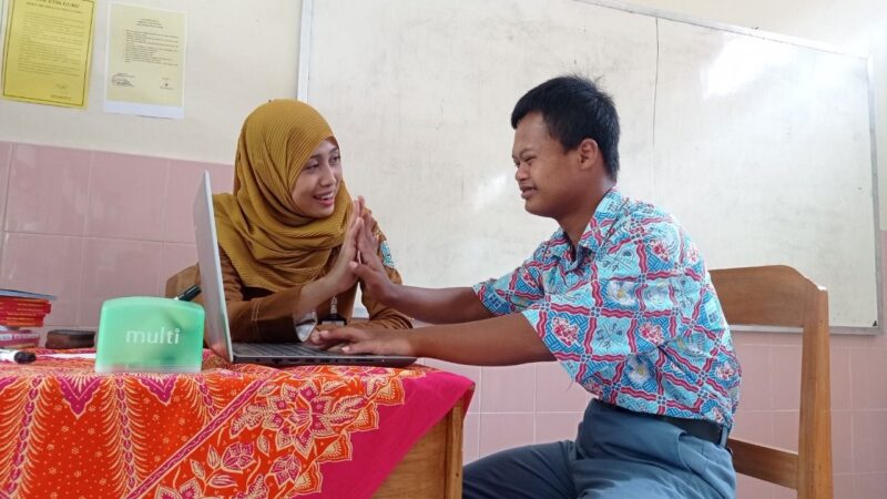 Ilustrasi Guru PPPK SLB belumterima sertifikasi( poto : hariankaltim.com ) 