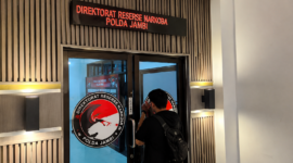 Polda Jambi menangkap tiga tersangka jaringan peredaran ekstasi, termasuk seorang pejabat Direktorat Jenderal Pemasyarakatan Jambi.( poto : istimewa)