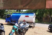 Dugaan salah satu mobil pemasok BBM ke PETI.( Poto : jambiprima.com)