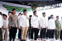 Ustaz Abdul Somad mengajak memperkuat iman dan menjaga persatuan.( poto : jambiprima.com )
