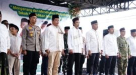 Ustaz Abdul Somad mengajak memperkuat iman dan menjaga persatuan.( poto : jambiprima.com )