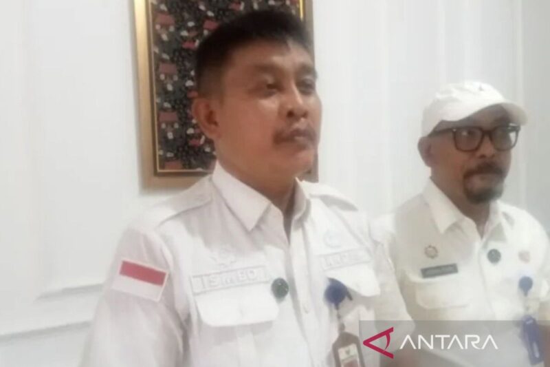 Kepala Kesbangpol Provinsi Jambi Ismed Wijaya saat memberikan keterangan terkait dana partai politik di Jambi, Selasa (9/6/2026). ANTARA/Agus Suprayitno.