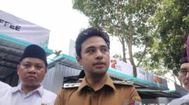 Wakil Wali Kota Jambi, Diza Hazra Aljosha, mendorong pelajar agar aktif mencari solusi pembangunan daerah.( poto : ANTARA )